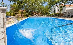 B&B Pansion Vago