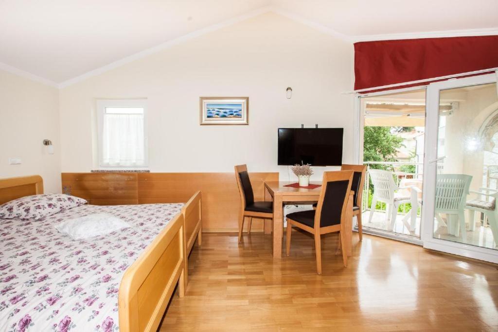B&B Pansion Vago Malinska Zewnętrze zdjęcie